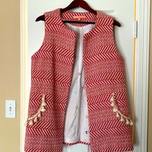 Beautiful Vilagallo red/white vest with clasp closure size 46 (Spain)